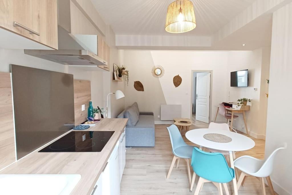 Appartement Cozy Au Centre-Ville เบรสต์ ภายนอก รูปภาพ