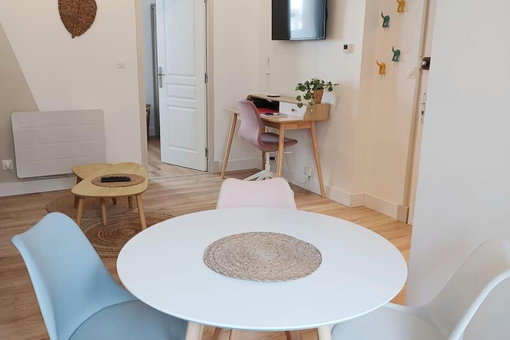 Appartement Cozy Au Centre-Ville เบรสต์ ภายนอก รูปภาพ